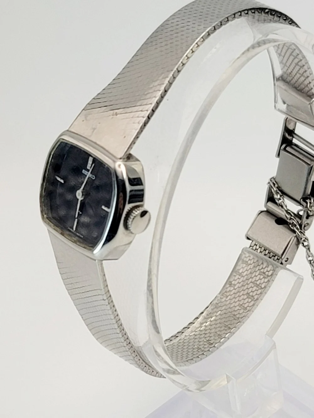 Vintage Seiko 11‑4740 Ladies Mechanical Wind Watch Black Dial Stainless Steel